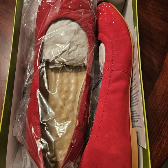 Walking Cradles Women's size 10 red flats. - Picture 5 of 7